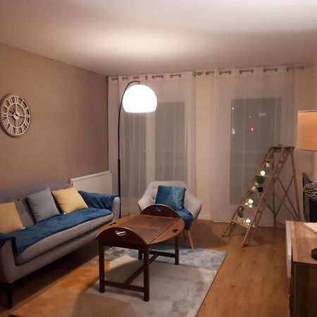 Appartement 3 Chambres 5 Couchages Versailles Buitenkant foto